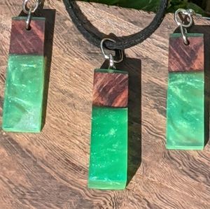 Necklace/ Earring set